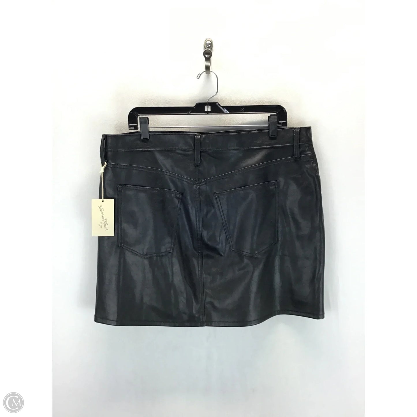 Skirt Mini & Short By Universal Thread In Black, Size: 16