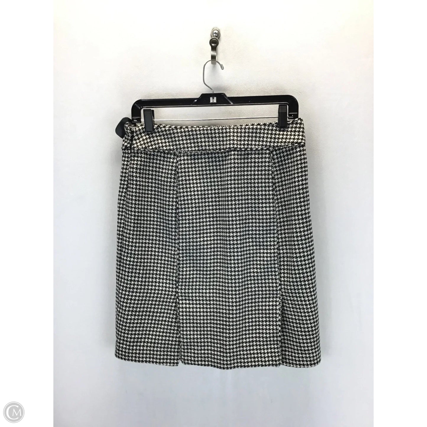 Skirt Midi By Banana Republic In Black & White, Size: 6
