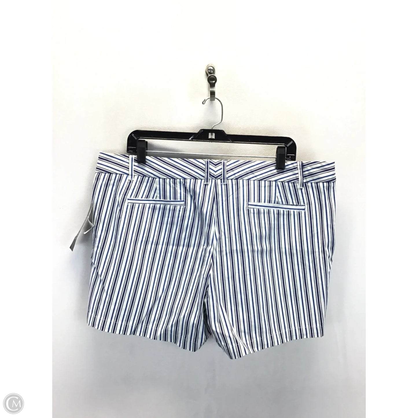 Shorts By Clothes Mentor In Striped Pattern, Size: 16