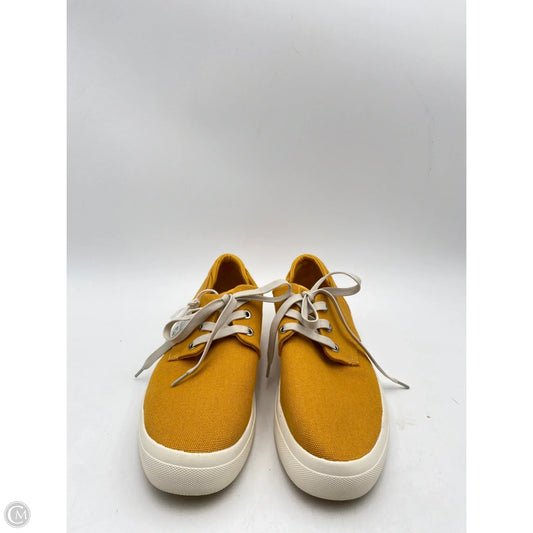 Shoes Sneakers By Clothes Mentor In Yellow, Size: 9
