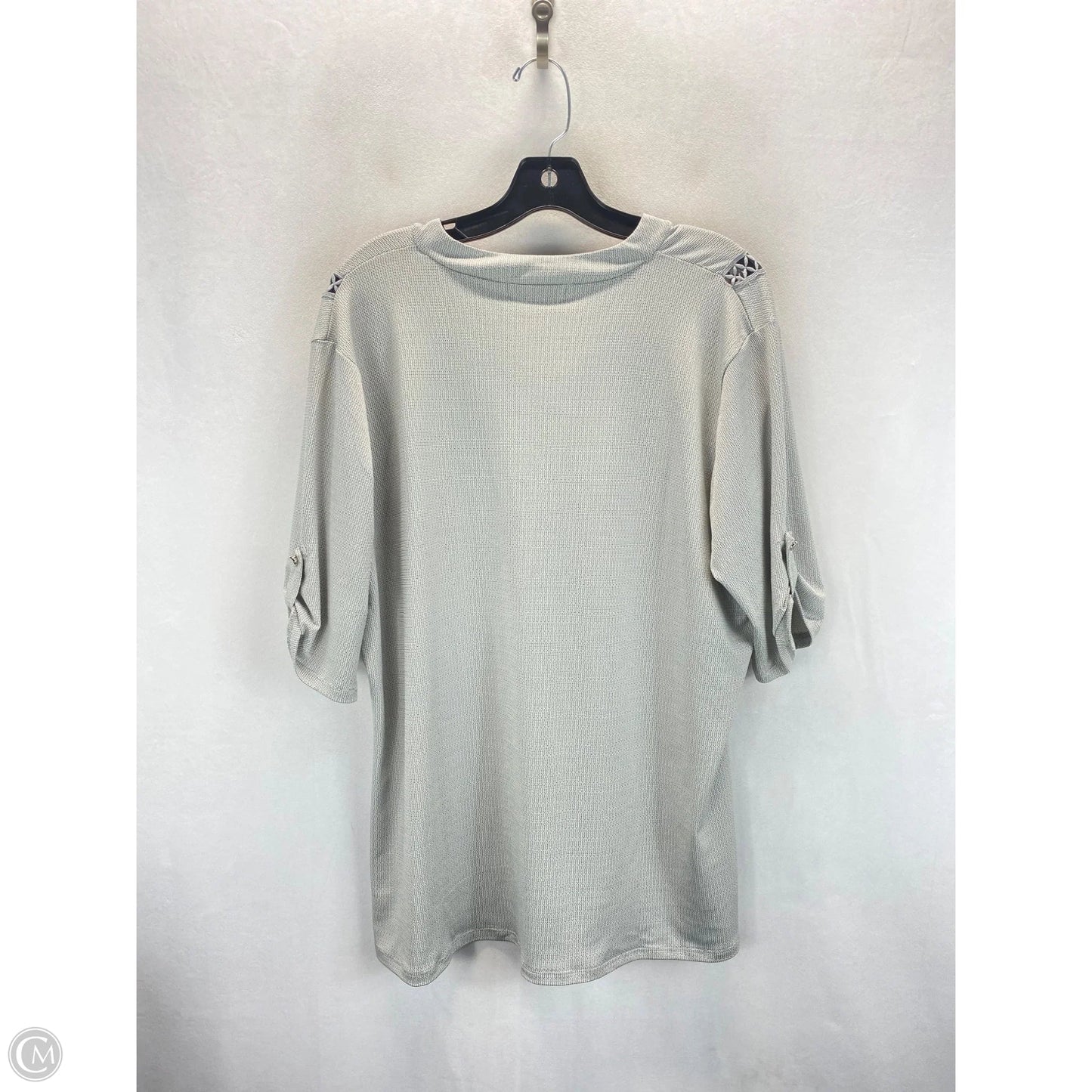 Top 3/4 Sleeve By Clothes Mentor In Grey & White, Size: 1x