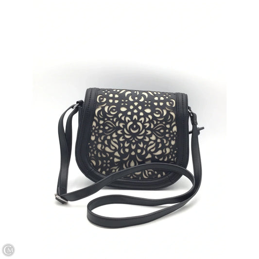 Crossbody By Clothes Mentor, Size: Medium