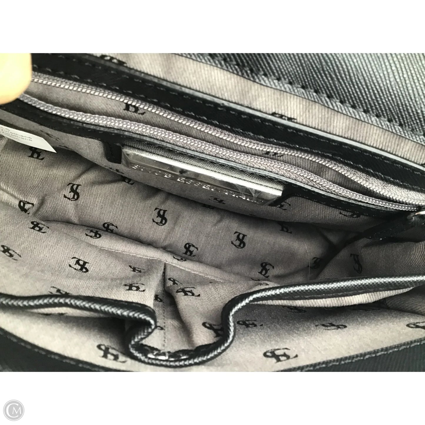 Crossbody By Clothes Mentor, Size: Medium