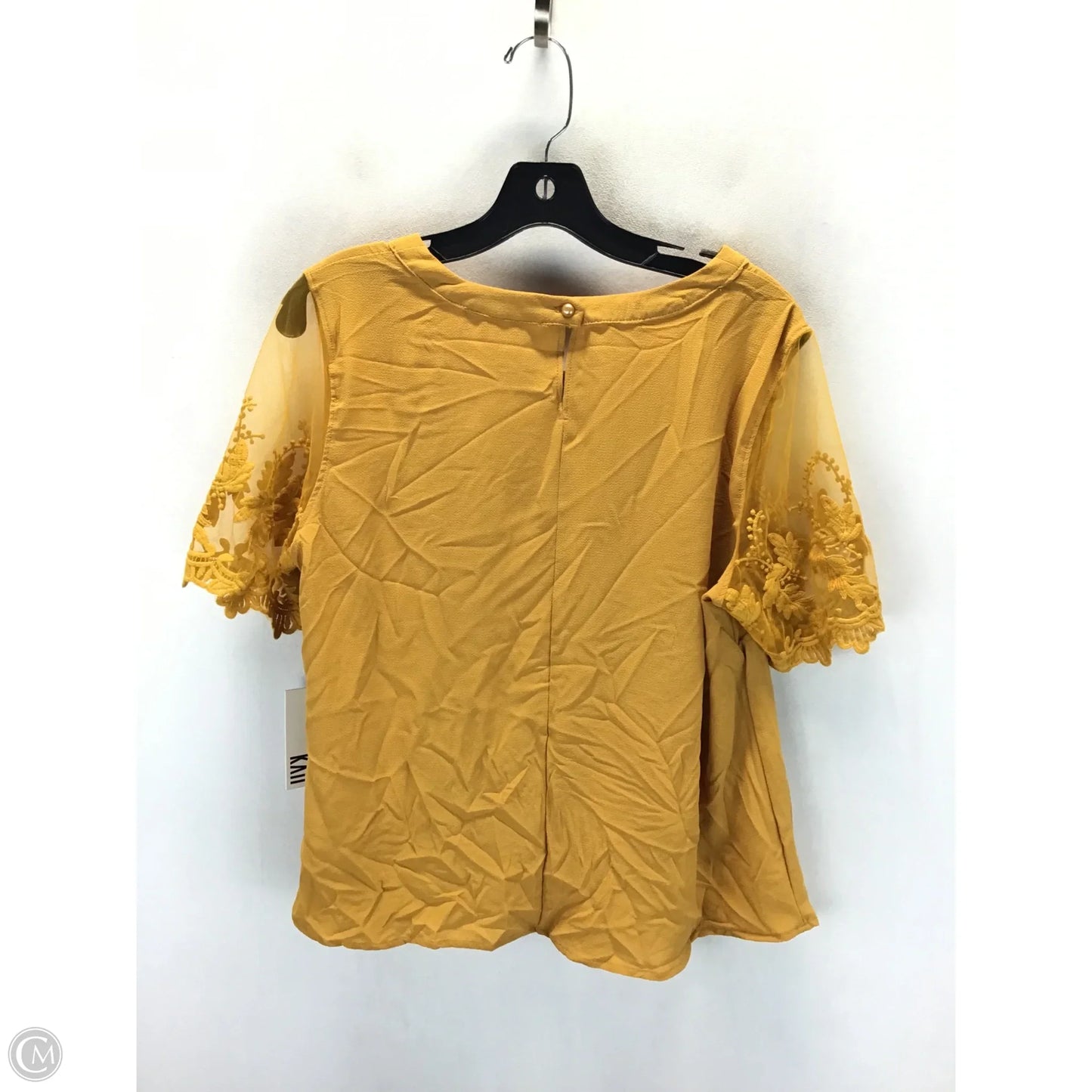 Top Short Sleeve By Clothes Mentor In Yellow, Size: Xl