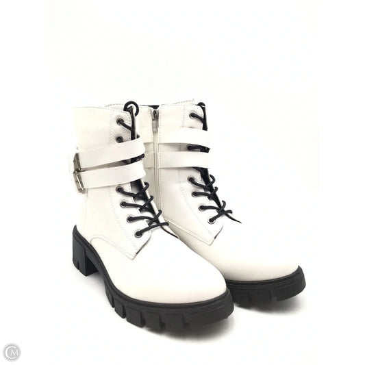 Boots Combat By Wild Diva In White, Size: 8
