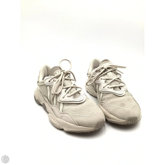 Shoes Sneakers By Adidas In Beige, Size: 7.5