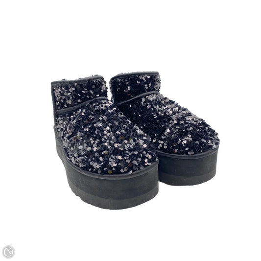 Boots Designer By Ugg In Black, Size: 9