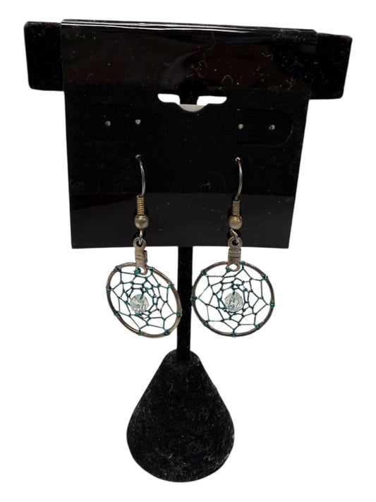 Earrings Dangle/Drop  In Gold