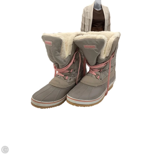 Boots Snow By Clothes Mentor In Grey, Size: 9