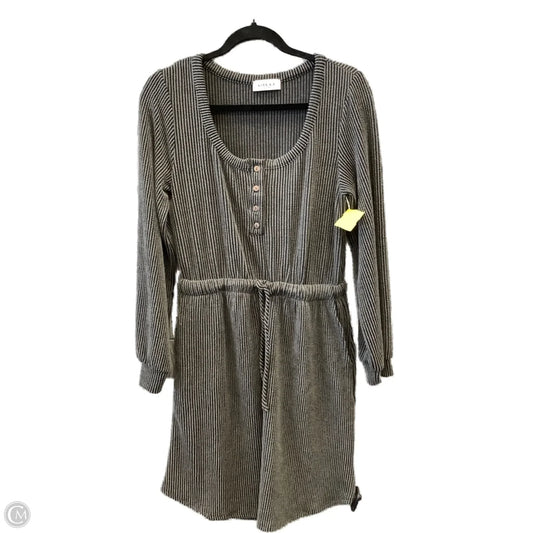 Dress Casual Short By Gilli In Grey, Size: M