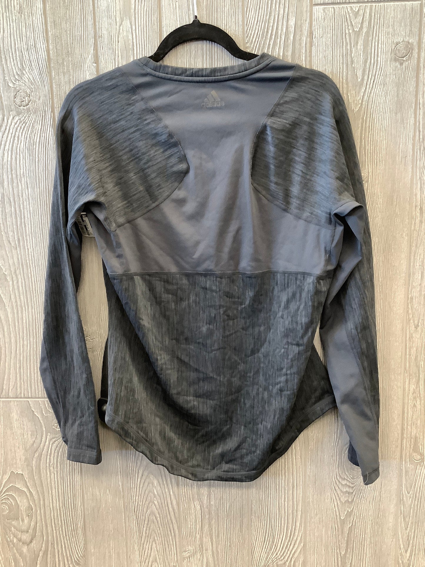 Athletic Top Long Sleeve Collar By Adidas In Grey, Size: L