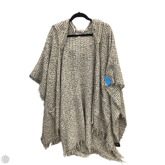 Shawl By Apt 9 In Grey, Size: Osfm