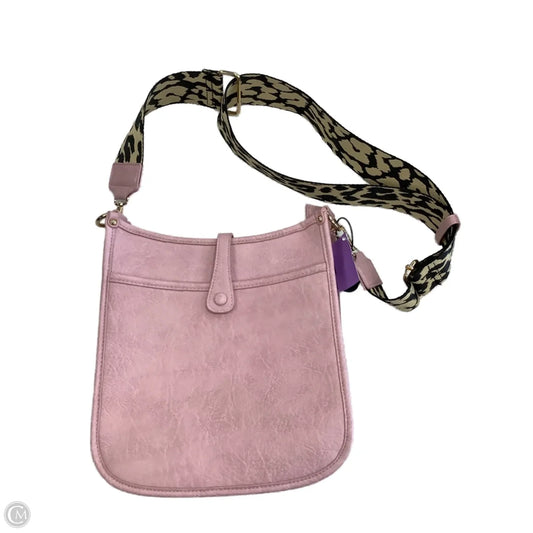 Handbag By Clothes Mentor, Size: Medium