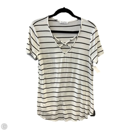 Top Short Sleeve By Clothes Mentor In Striped Pattern, Size: M