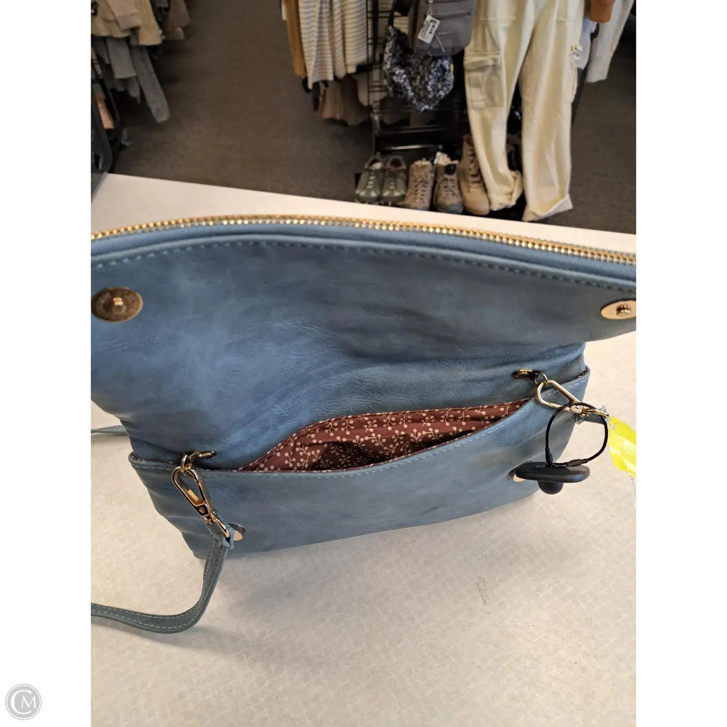 Crossbody By Clothes Mentor, Size: Medium