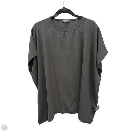Top Short Sleeve By Heimish Usa In Black, Size: S