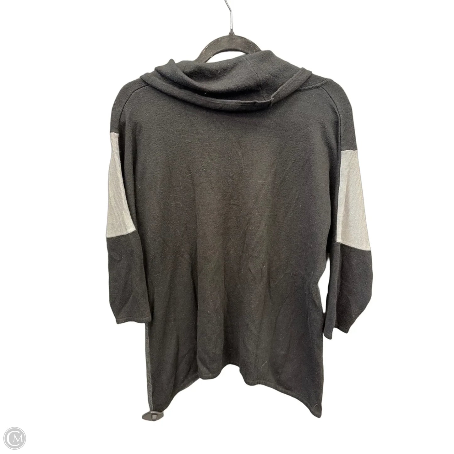 Top Long Sleeve By Clothes Mentor In Black & Grey, Size: M