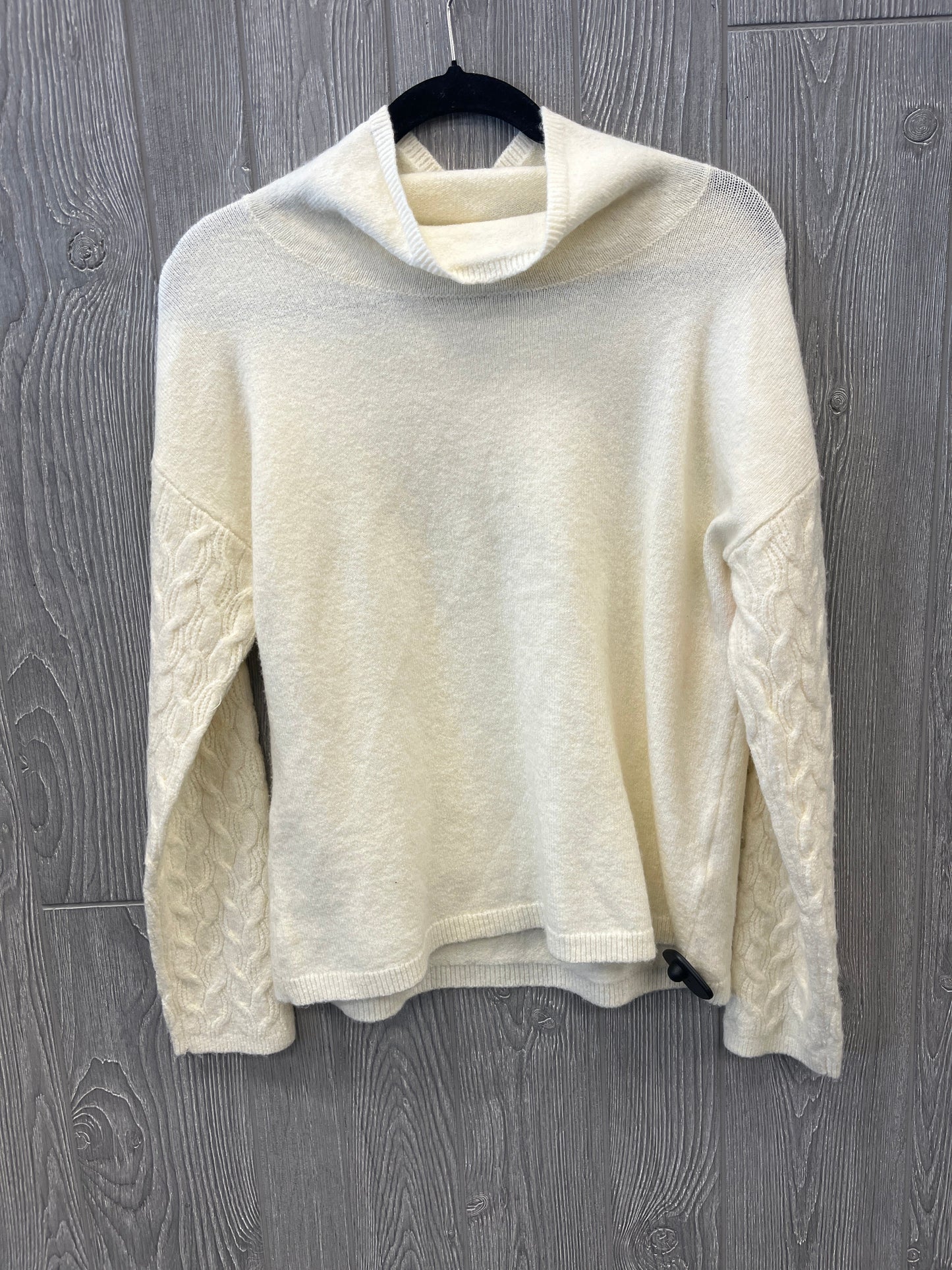 Sweater By Calvin Klein In Cream, Size: M