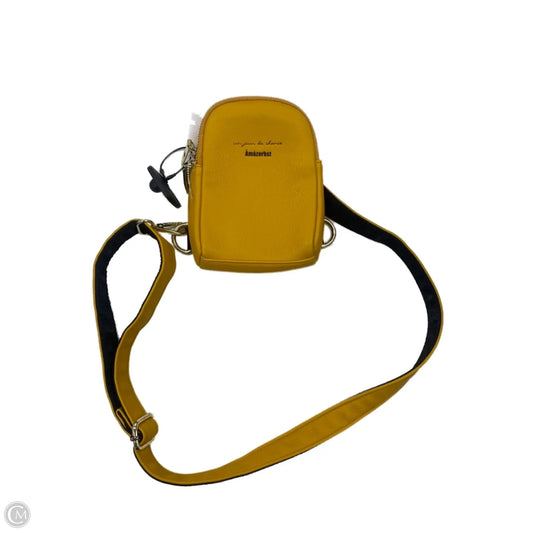 Crossbody By Cme, Size: Small