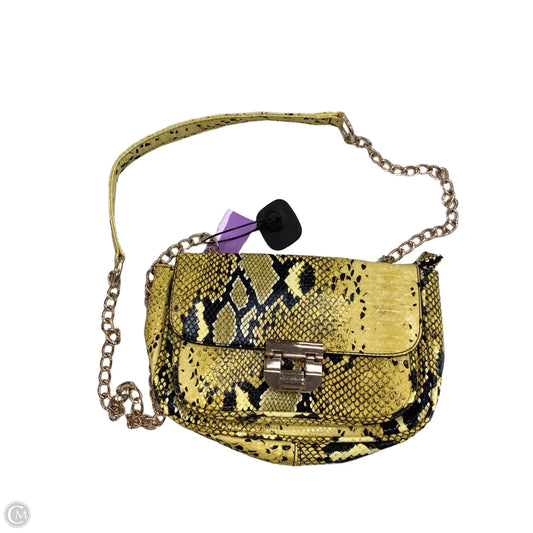 Crossbody By Clothes Mentor, Size: Medium