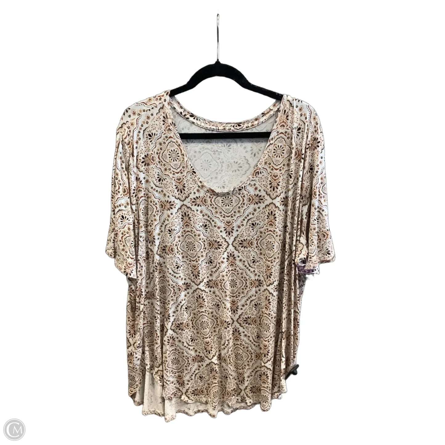 Top Short Sleeve By Maurices In Cream, Size: 3x