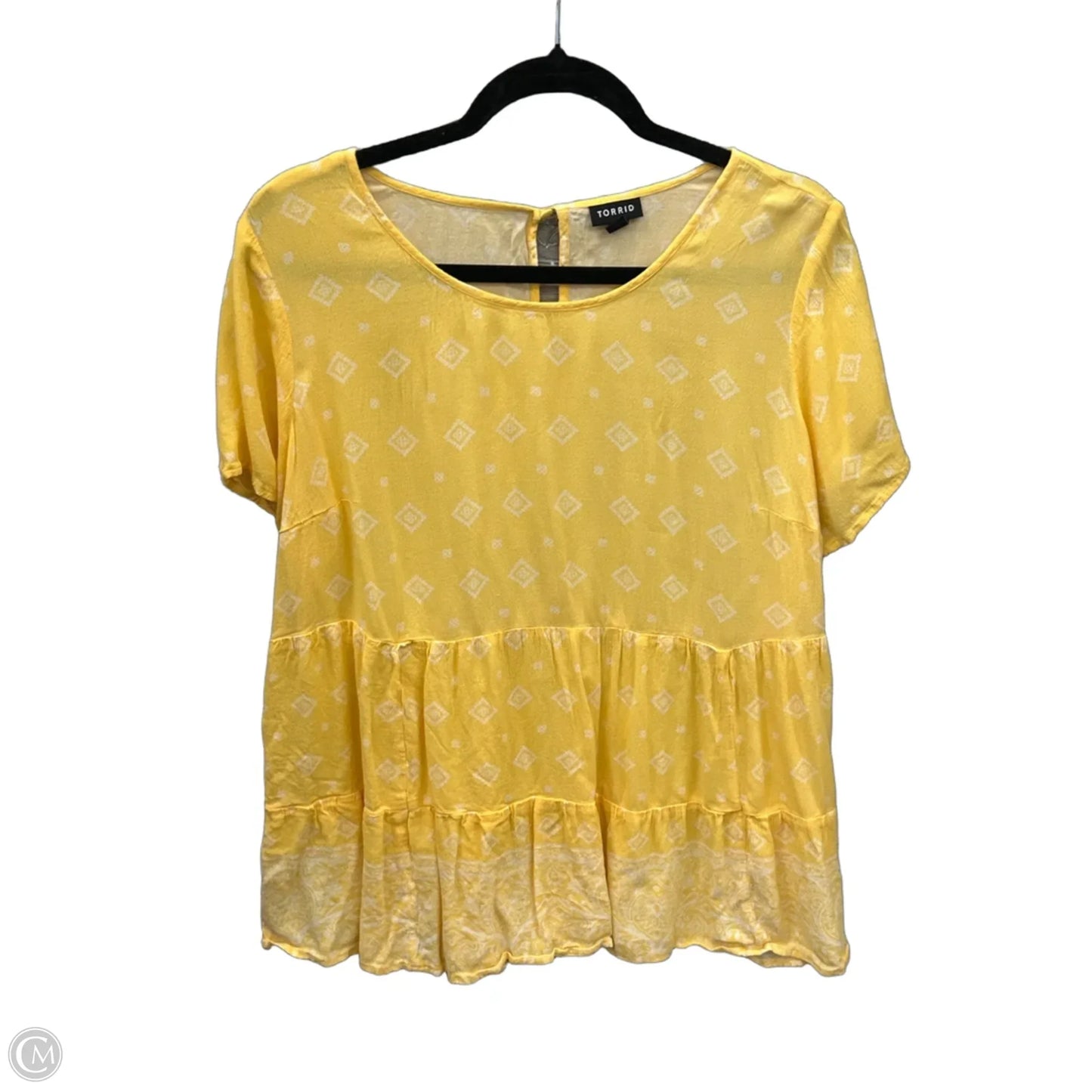 Top Short Sleeve By Torrid In Yellow, Size: 1x