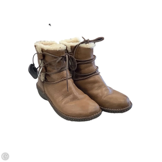 Boots Designer By Ugg In Brown, Size: 8
