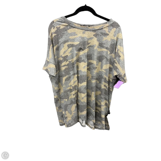 Top Short Sleeve By Rae Mode In Camouflage Print, Size: S