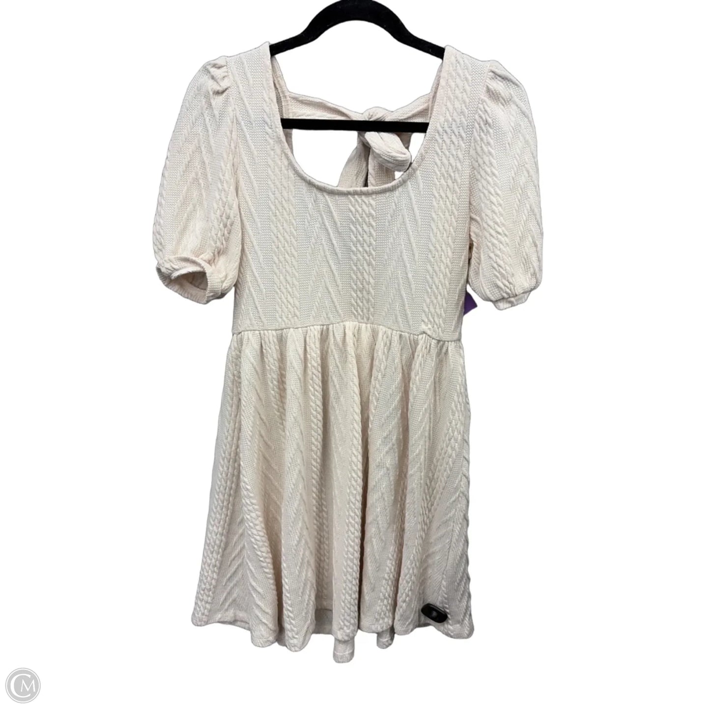 Dress Casual Short By Clothes Mentor In Cream, Size: S