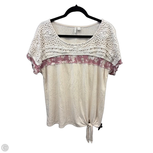 Top Short Sleeve By Cato In Tan, Size: L