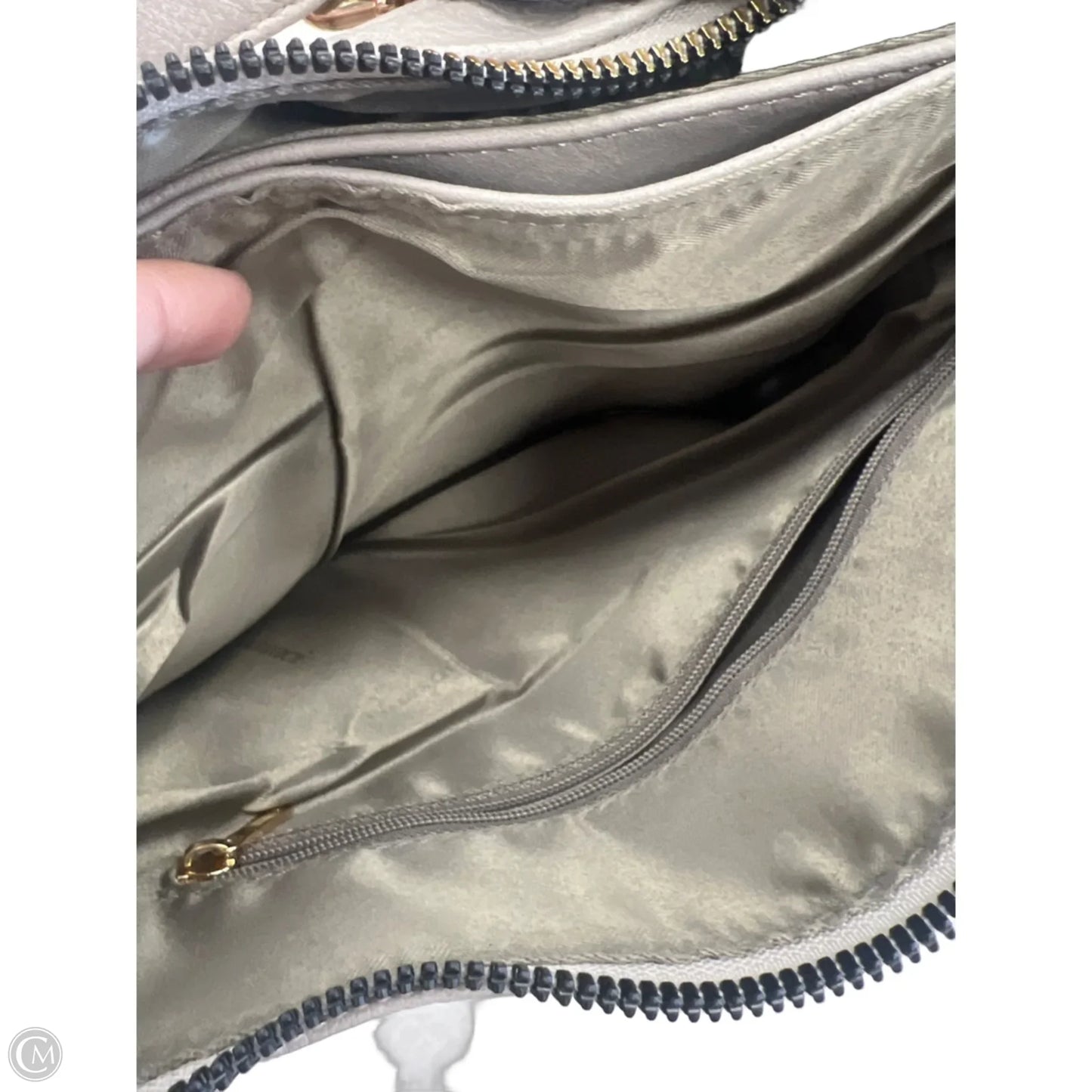 Crossbody By Clothes Mentor, Size: Large