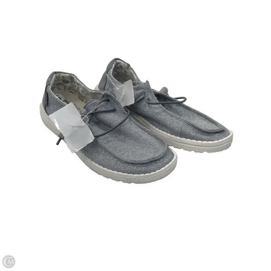 Shoes Flats By Hey Dude In Grey, Size: 7