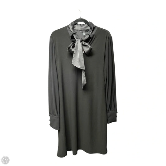 Dress Casual Short By White House Black Market In Black, Size: L