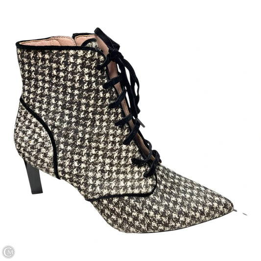 Boots Ankle Heels By A.D. AND DAUGHTERS  In Black & Cream, Size: 7