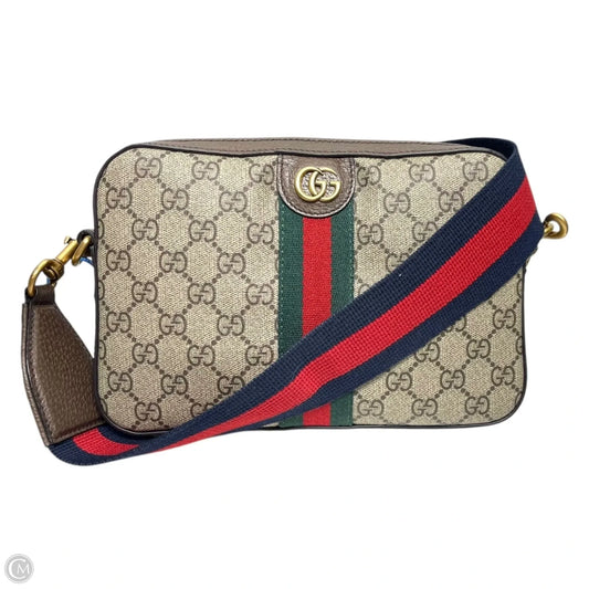 Crossbody Luxury Designer By Gucci, Size: Medium