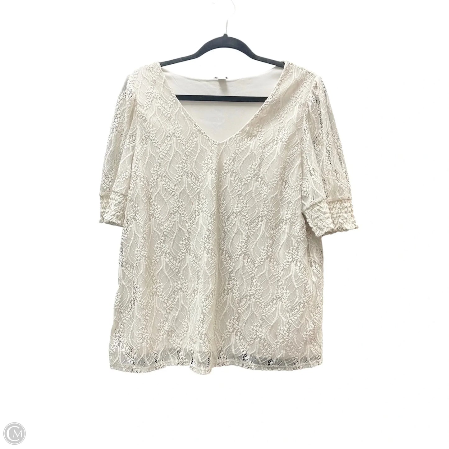 Top Short Sleeve By Cato In Cream, Size: L