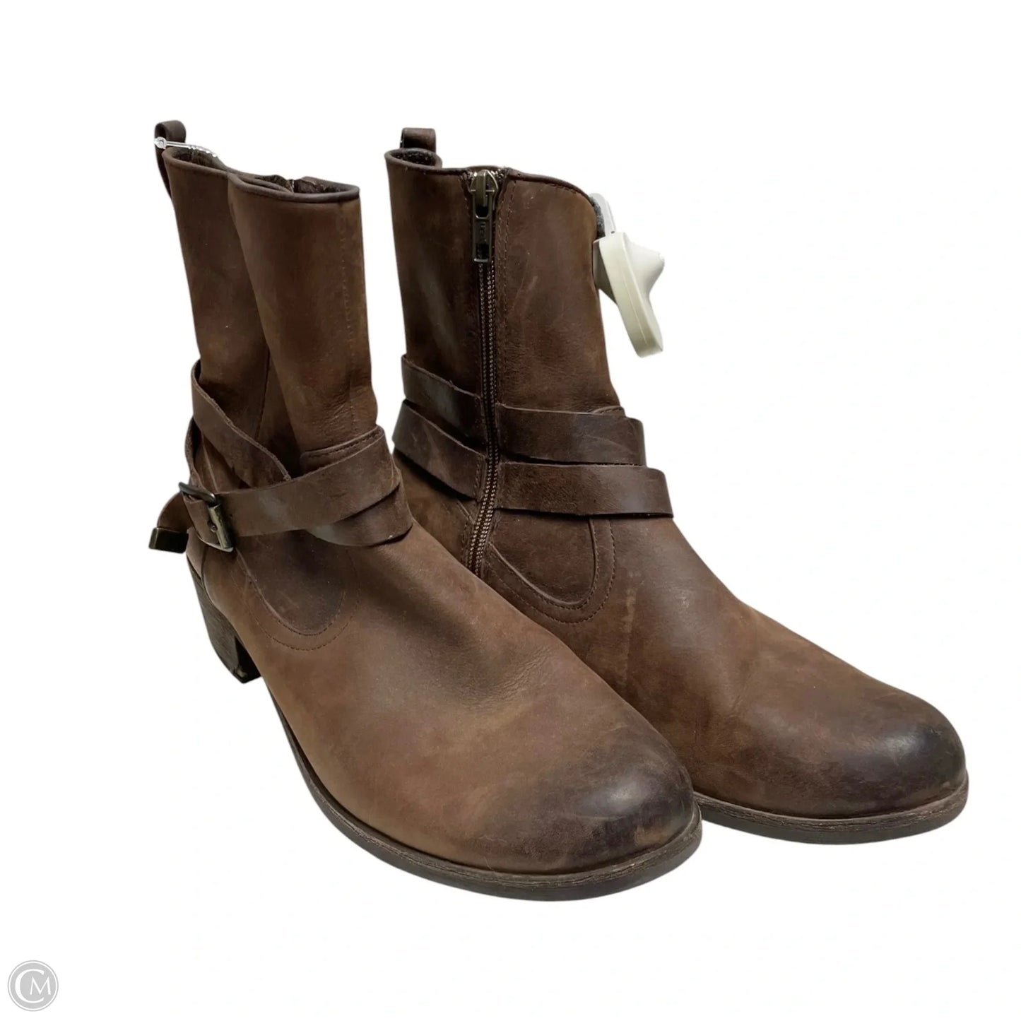 Boots Designer By Ugg In Brown, Size: 9.5