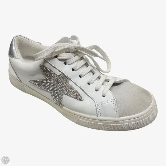 Shoes Sneakers By Steve Madden In Silver & White, Size: 9