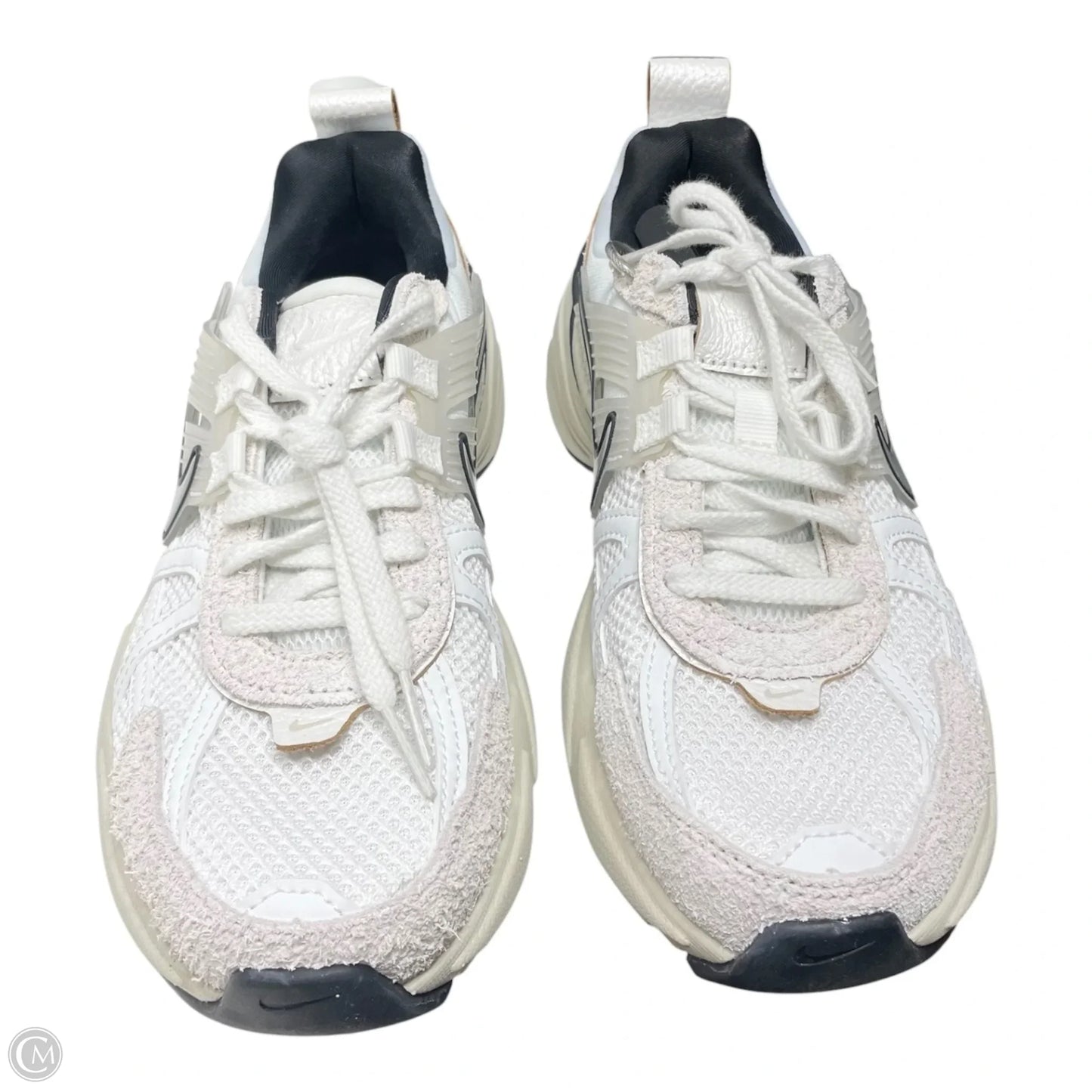 Shoes Sneakers By Nike In Black & White, Size: 6