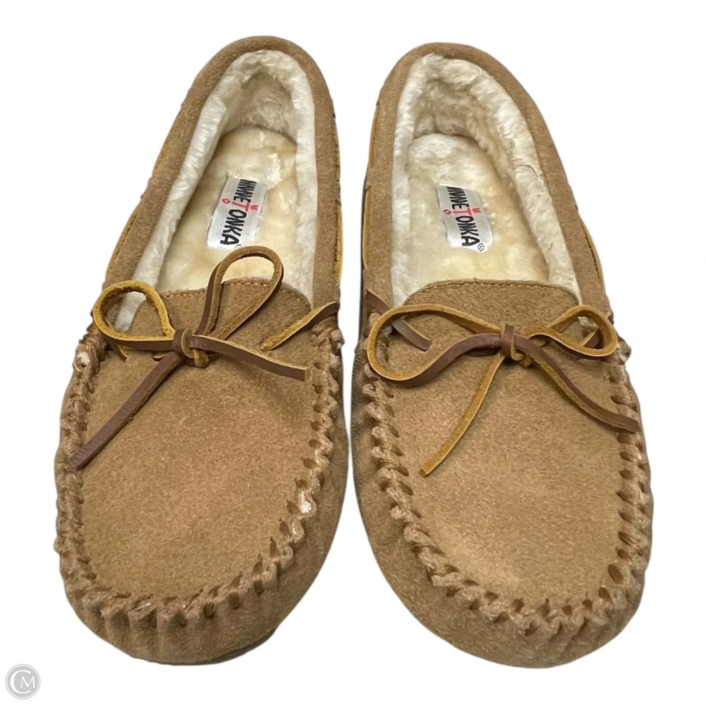 Shoes Flats By Minnetonka In Tan, Size: 11