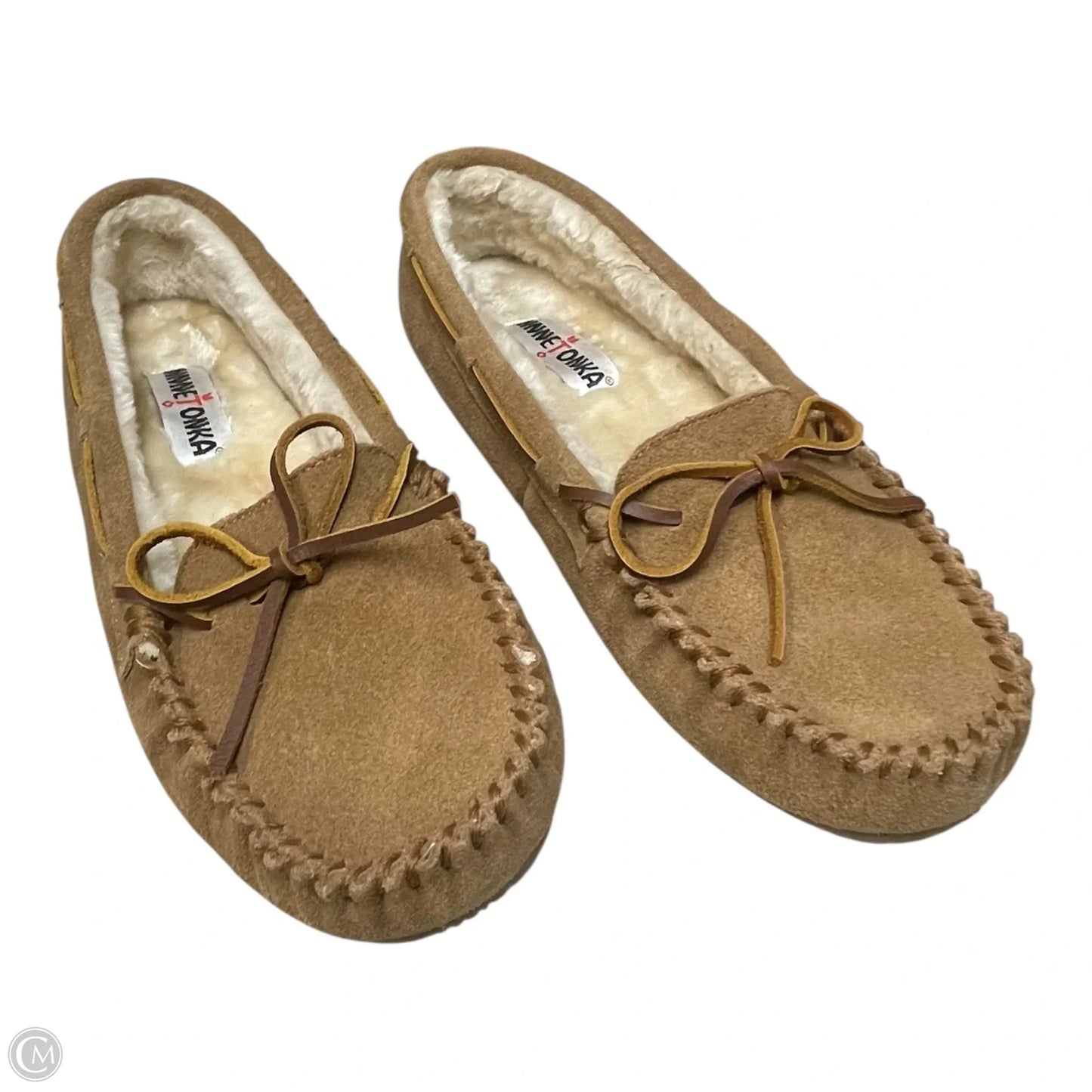 Shoes Flats By Minnetonka In Tan, Size: 11