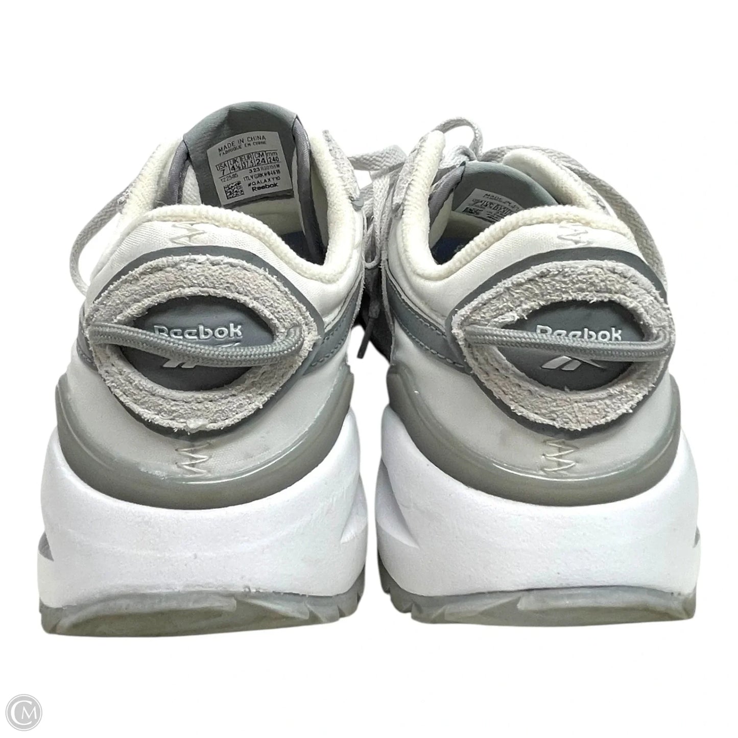 Shoes Sneakers By Reebok In Grey & White, Size: 7