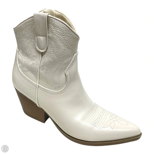 Boots Western By Indigo Rd In Ivory, Size: 7