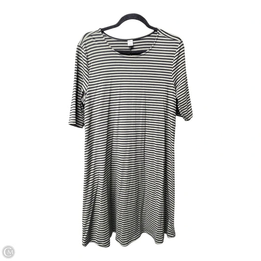 Dress Casual Short By Old Navy In Striped Pattern, Size: L