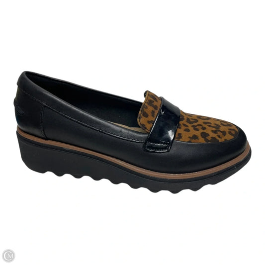 Shoes Flats By Clarks In Animal Print, Size: 6