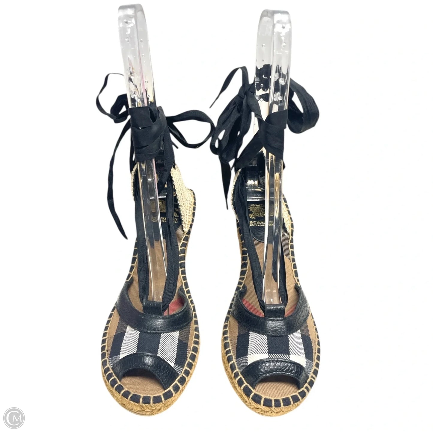 Shoes Luxury Designer By Burberry In Plaid Pattern, Size: 5.5