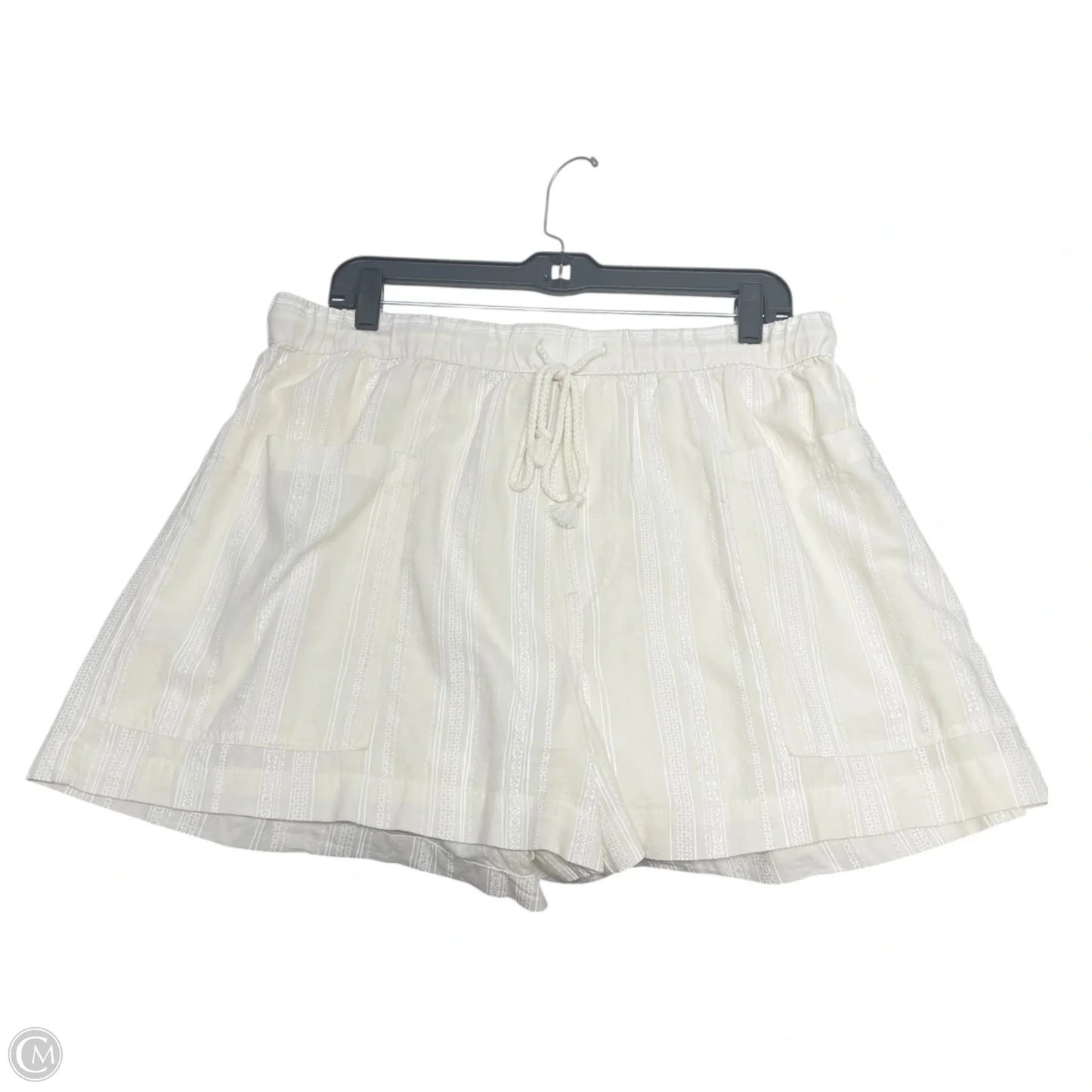 Shorts By Universal Thread In Cream, Size: L
