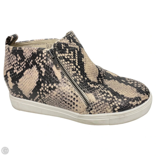 Shoes Sneakers By Time And Tru In Snakeskin Print, Size: 7.5