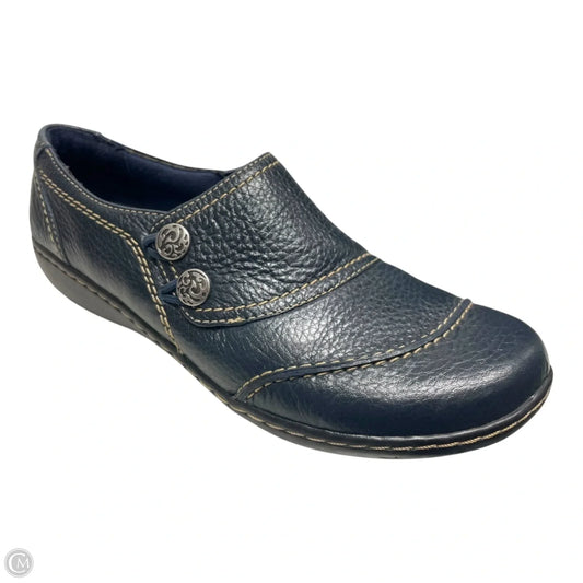 Shoes Flats By Clarks In Navy, Size: 8