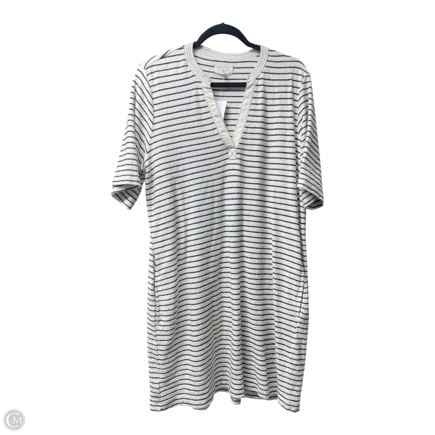 Dress Casual Short By Lou And Grey In Striped Pattern, Size: L